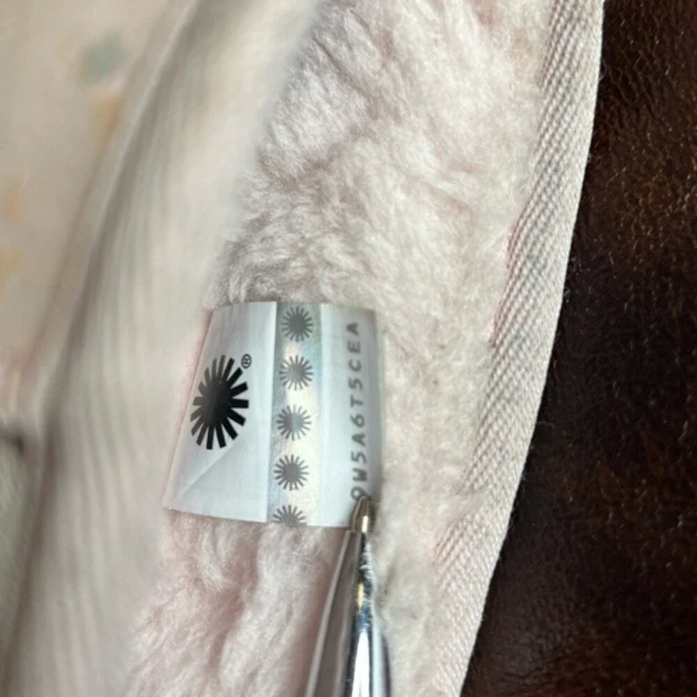Toddler UGG Kids Classic II Clear Glitter Size 6
